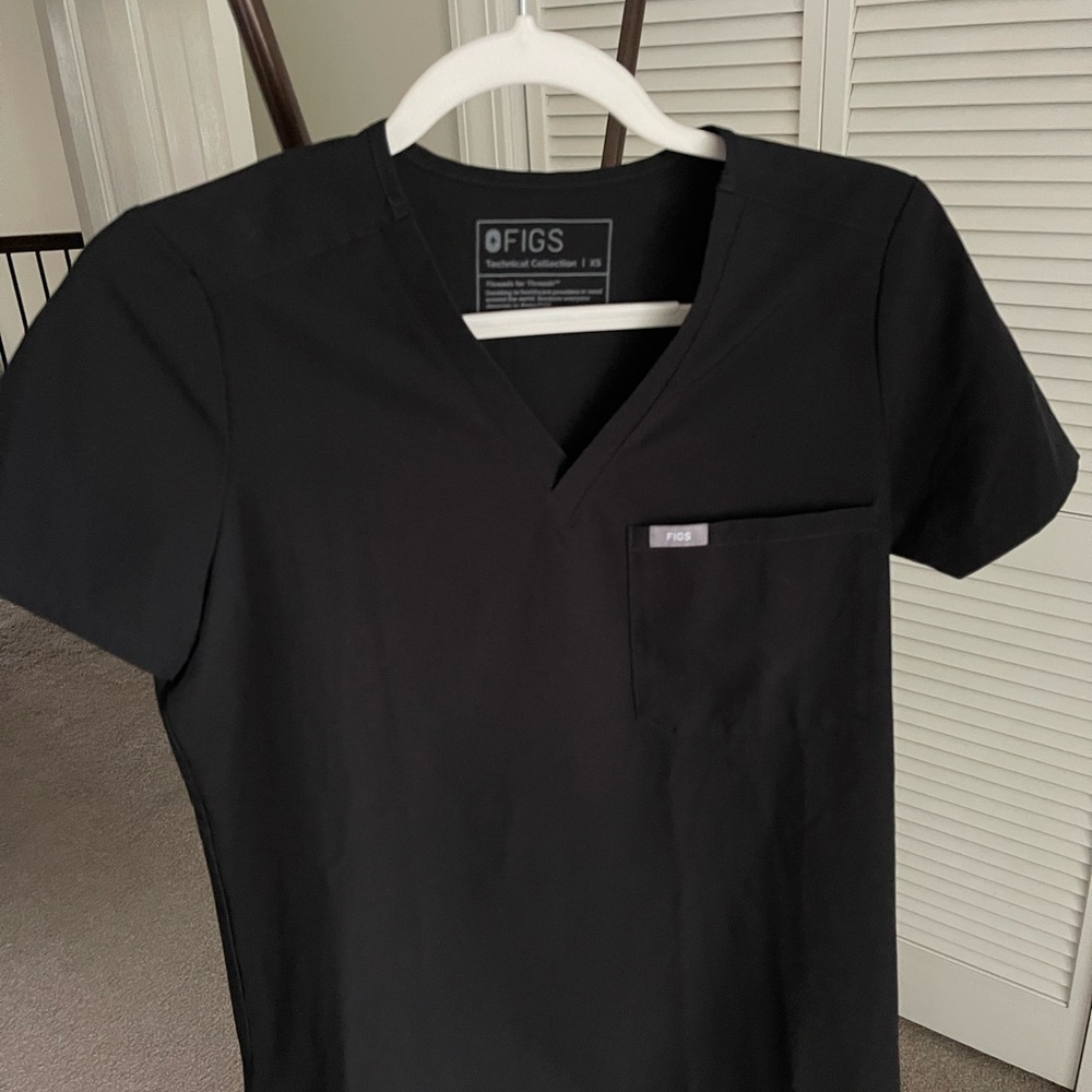 Women’s FREEx™ CatarinaT™-X5 One-Pocket Scrub Top